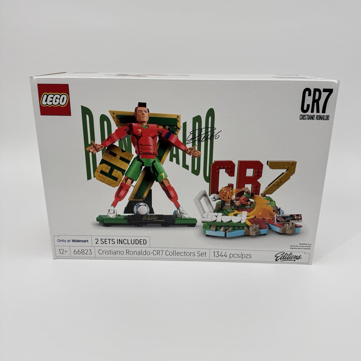 LEGO Editions Cristiano Ronaldo - Collector's Set Co-Pack - Building Toy for Kids - Soccer Collectible - Sports Decor for Boys & Girls, Ages 12+ - Gift Idea for Soccer Fans - 66823