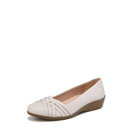 LifeStride Womens Incredible Ballet Flat, Bone, 8.5 US