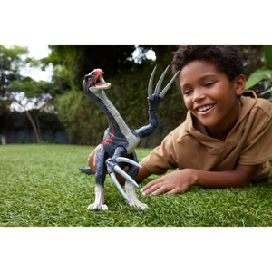 Mattel Jurassic World Chaos Theory Slash N Roar Therizinosaurus Dinosaur Action Figure Toy, Attack Claws & Sound, Digital Play