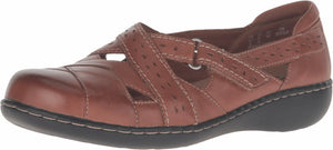 Clarks Women's Ashland Spin Q Slip-On Loafer, Tan, 9